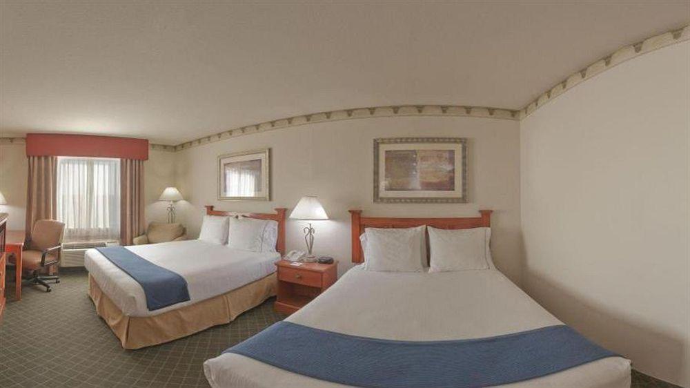 Holiday Inn Express & Suites - Pharr By Ihg Dış mekan fotoğraf