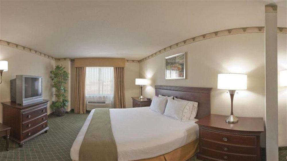 Holiday Inn Express & Suites - Pharr By Ihg Dış mekan fotoğraf