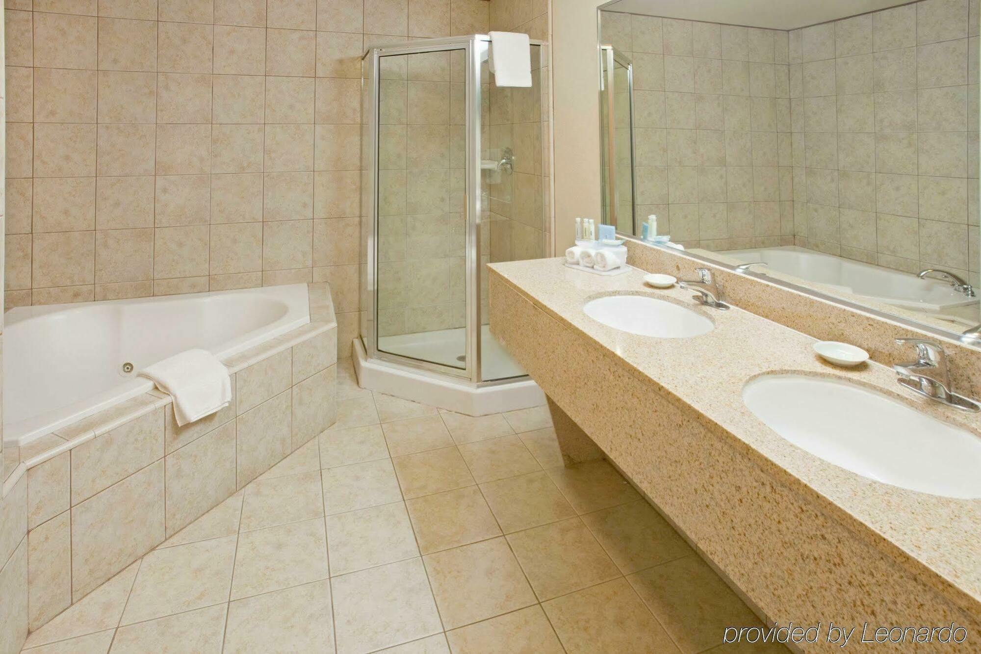 Holiday Inn Express & Suites - Pharr By Ihg Dış mekan fotoğraf