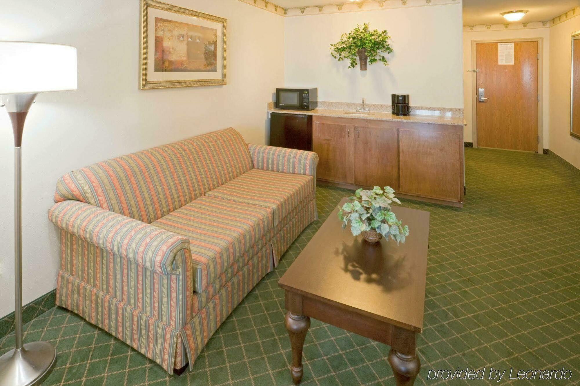 Holiday Inn Express & Suites - Pharr By Ihg Dış mekan fotoğraf
